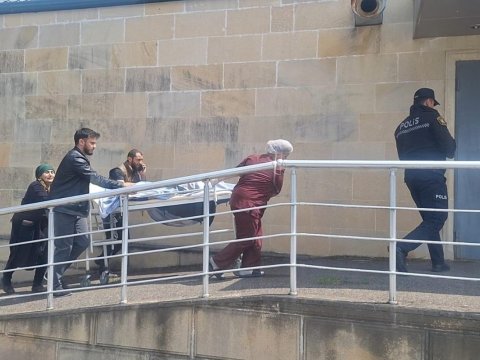 Lerikdə yük maşını dərəyə aşıb, ölən var