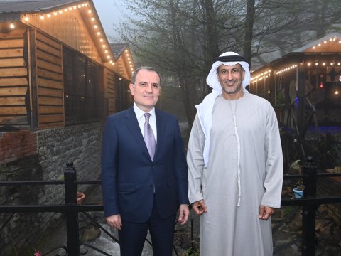 Ceyhun Bayramov BƏƏ-nin dövlət nazirinin başçılıq etdiyi nümayəndə heyəti ilə görüşüb