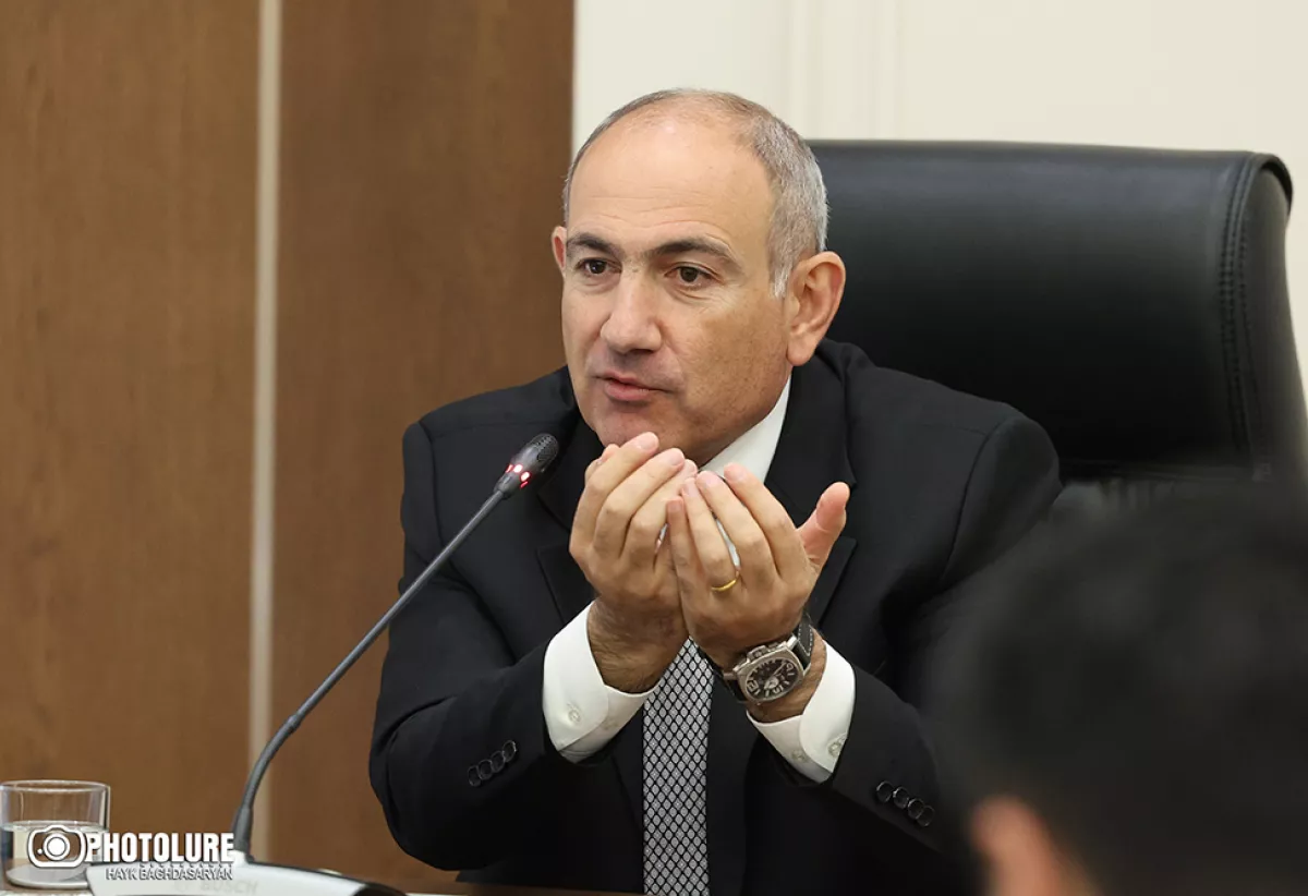 Paşinyan azərbaycanlılarla bağlı suala əsəbləşdi