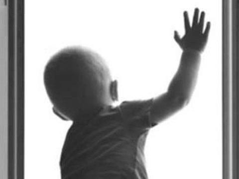 5-year-old child fell to death from the 12th floor