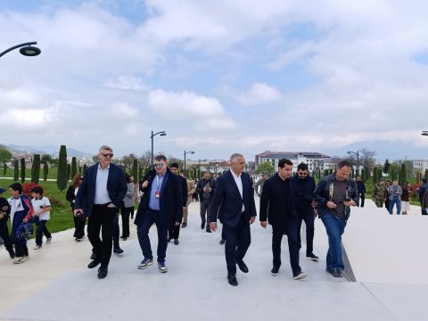Xarici diplomatlar Xankəndidəki Zəfər parkını ziyarət ediblər - FOTOLAR