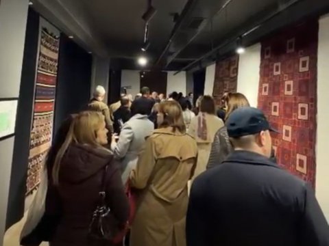 Diplomatlar Şuşada Xalça Muzeyində olublar - VİDEO