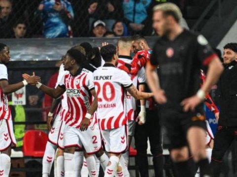&ldquo;Qalatasaray&rdquo; böyük hesabla məğlub oldu