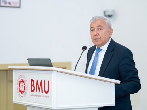 BMU-nun rektoru abituriyentlərlə görüşdü - FOTOLAR