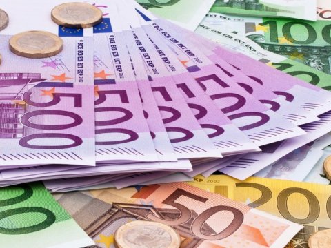 Avro, rubl ucuzlaşdı, dollar, lirə isə... - Məzənnə