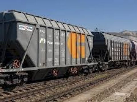 Из Азербайджана в Армению будет отправлено еще 8 вагонов зерна и удобрений