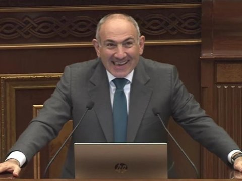 Paşinyan qarabasma yaradan göbələklər yeyir - Karapetyan
