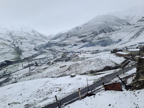 Xınalığa qar yağır - FOTO