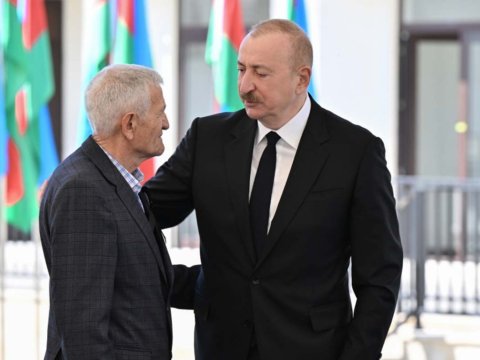 Özünü pis hiss edən şəhid atasına Prezidentdən xüsusi diqqət - VİDEO