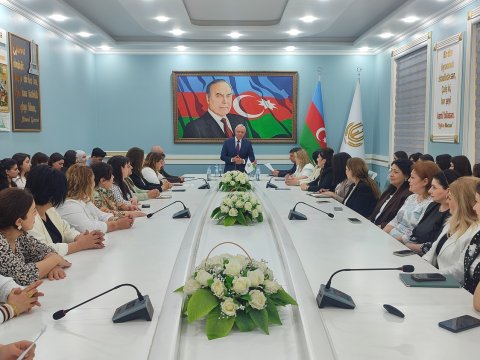 Gəncə Dövlət Universitetinin tələbələrindən ingilis dilində elmi məruzələr