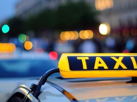 Taksi sürücüsü maşında avtomat gəzdirirmiş, həbs edildi