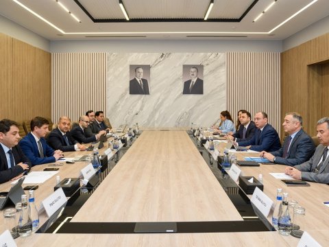 İnternetin təkmilləşdirilməsi müzakirə olundu