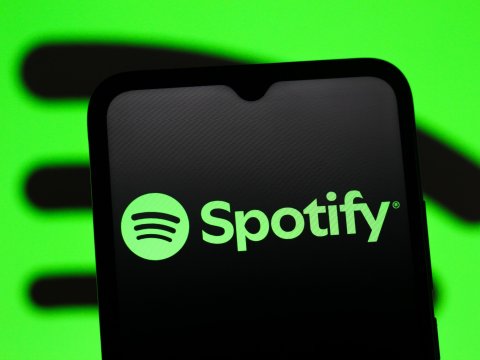 "Spotify" "Apple" texnologiyasına keçir