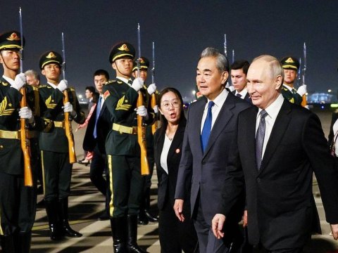Putin Çinə getdi