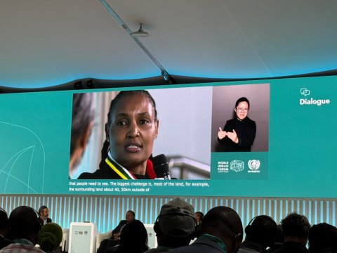 وزیر آفریقای جنوبی در باکو سخنرانی کرد: ساکنان به مناطق امن منتقل می شوند