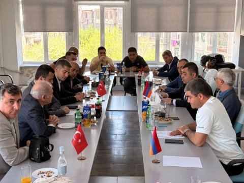 Ermənistan-Türkiyə görüşü keçirildi