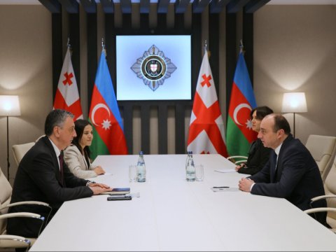 Azərbaycan və Gürcüstan rəsmiləri görüşdü