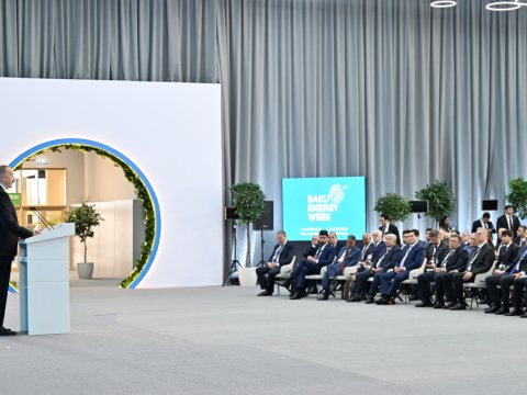 İndi investisiyalarımızı xaricə yönəldirik - Prezident