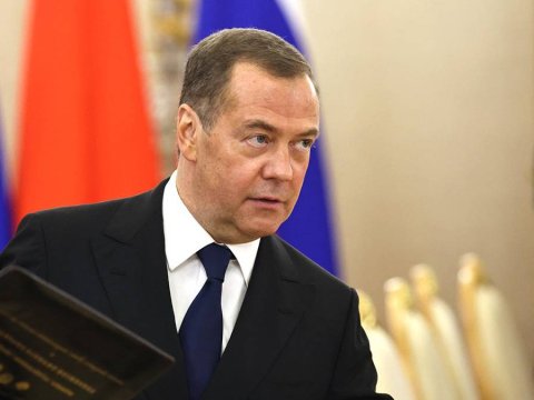 Medvedev Paşinyanı ölümlə HƏDƏLƏDİ