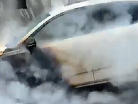 Bakıda &ldquo;Changan&rdquo; yandı - VİDEO