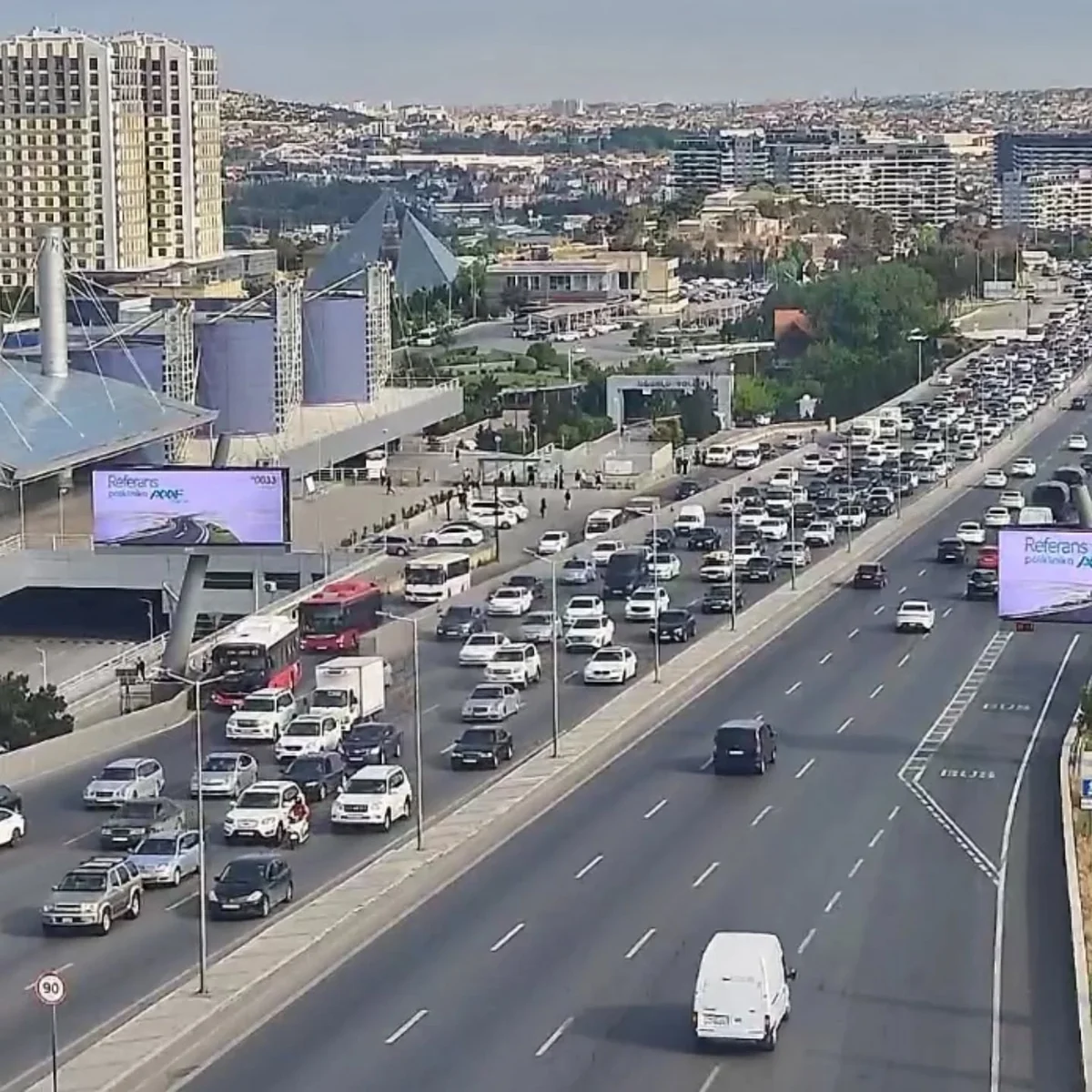 Bakının əsas yollarında tıxac var