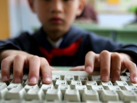 Sosial media asılılığı uşaqlarda intihar riskini artırır - rektor