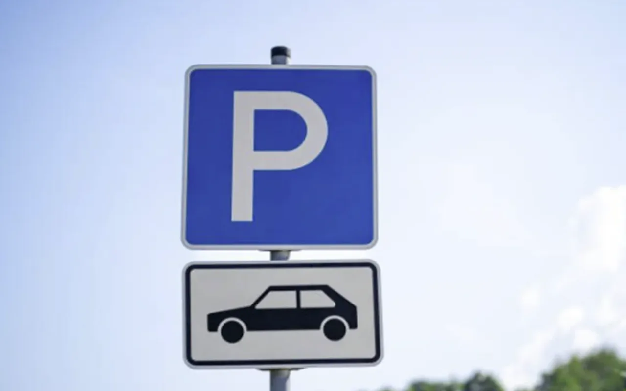 Dövlət qurumları üçün xidməti parklanma yerlərinin siyahısı və ünvanları təsdiqləndi