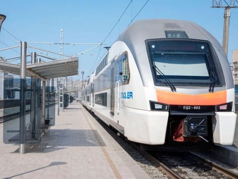 Bakı-Sumqayıt qatarlarından istifadə edənlərin NƏZƏRİNƏ!