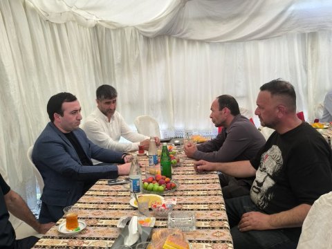 Mahir Süleymanlı şəhid anasının hüzr mərasimində - FOTO