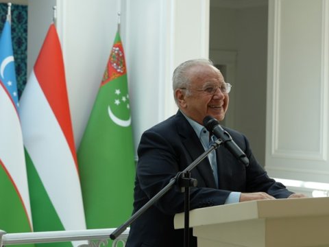 Həsən Həsənovun kitabı təqdim edildi - FOTOLAR