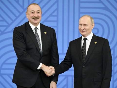 İlham Əliyev Putini təbrik etdi