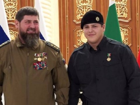 Kadırov&nbsp;18 yaşlı oğluna Çeçenistan Qəhrəmanı adı verdi