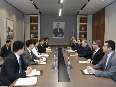 Ceyhun Bayramov Koreya xarici işlər nazirinin müavini ilə görüşüb