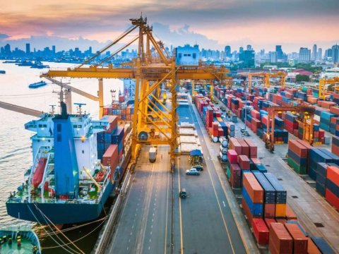 Азербайджан за 4 месяца продал за границу продукции на 18 миллиардов долларов