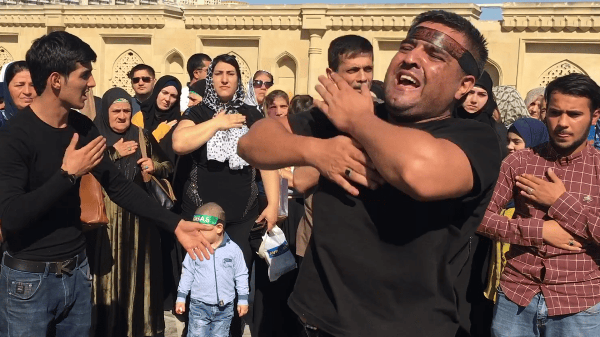 Uşaqların Aşura mərasimlərinə aparılması - riskli məqamlar var