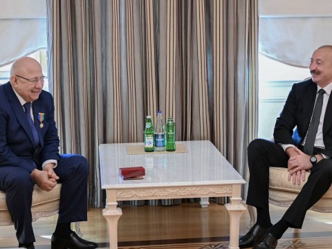 Prezident UNEC-in Dərbənd filialının direktoruna &ldquo;Dostluq&rdquo; ordenini təqdim etdi