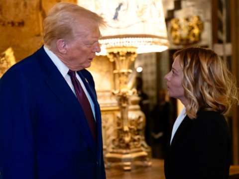 Tramp Melonini çox hirsləndirdi -&nbsp;Xanım baş nazir: &ldquo;O, uydurma yayır!&rdquo;