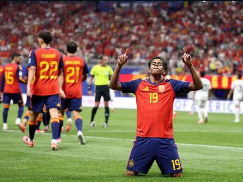 İspaniya dünya çempionatında ilk qələbəsini qazandı
