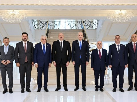 Prezident Numan Kurtulmuşu qəbul edib - FOTO