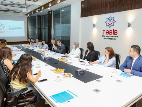 TƏBİB-də jurnalistlərlə görüş keçirildi - FOTOLAR