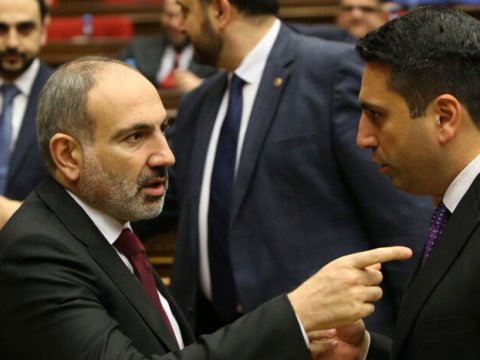 Simonyan&nbsp;&ldquo;vuruldu&rdquo;, yoxsa&nbsp;prezident postuna aparılır? - İDDİA