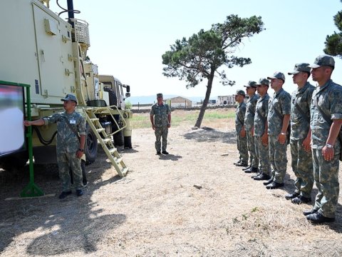 Orduda zabit hazırlığı sürətlənir: məşğələlər keçirilir