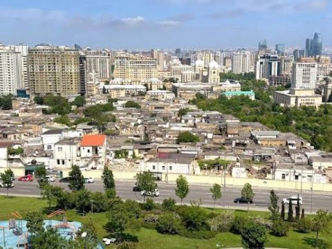 İcra Hakimiyyəti: Sökülən ev deyil, qanunsuz tikilidir
