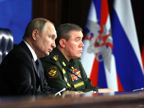 Ukrayna bombalandı - Putinə məruzə olundu