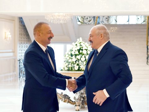 İlham Əliyev Lukaşenkonu təbrik etdi