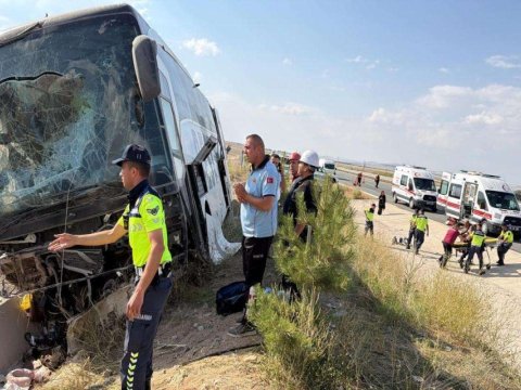 Türkiyədən İraqa gedən avtobus qəzaya uğrayıb, 40 nəfər...