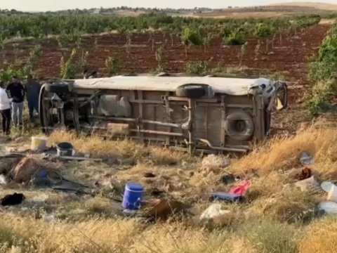 Türkiyədə mikroavtobus aşdı -&nbsp;22 yaralı