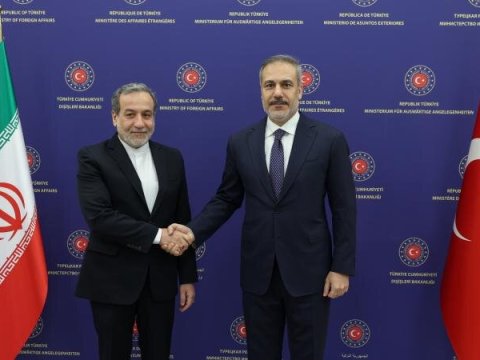 Fidan Əraqçi ilə son hadisələri müzakirə etdi