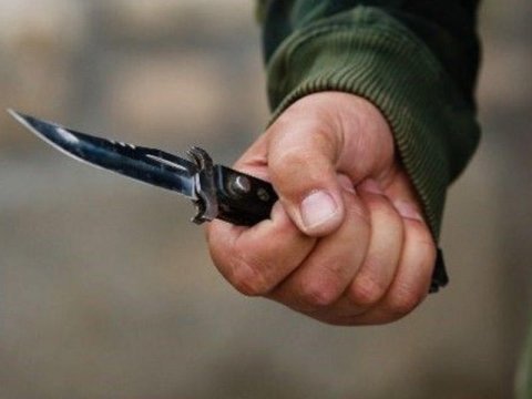 Qonşunun həyətindən keçirmək istədi - ÖLDÜRÜLDÜ