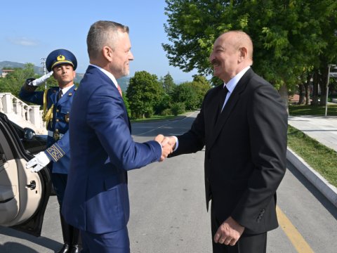 Slovakiya Prezidenti İlham Əliyevlə görüşmək üçün Şuşaya gəldi - FOTOLAR